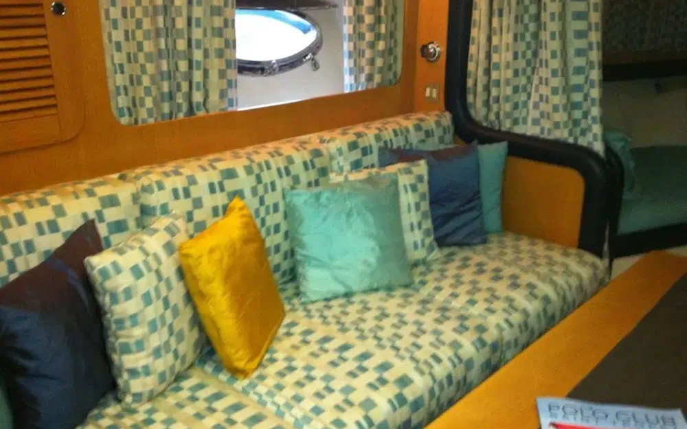 slider 9 Riva 38 Bravo