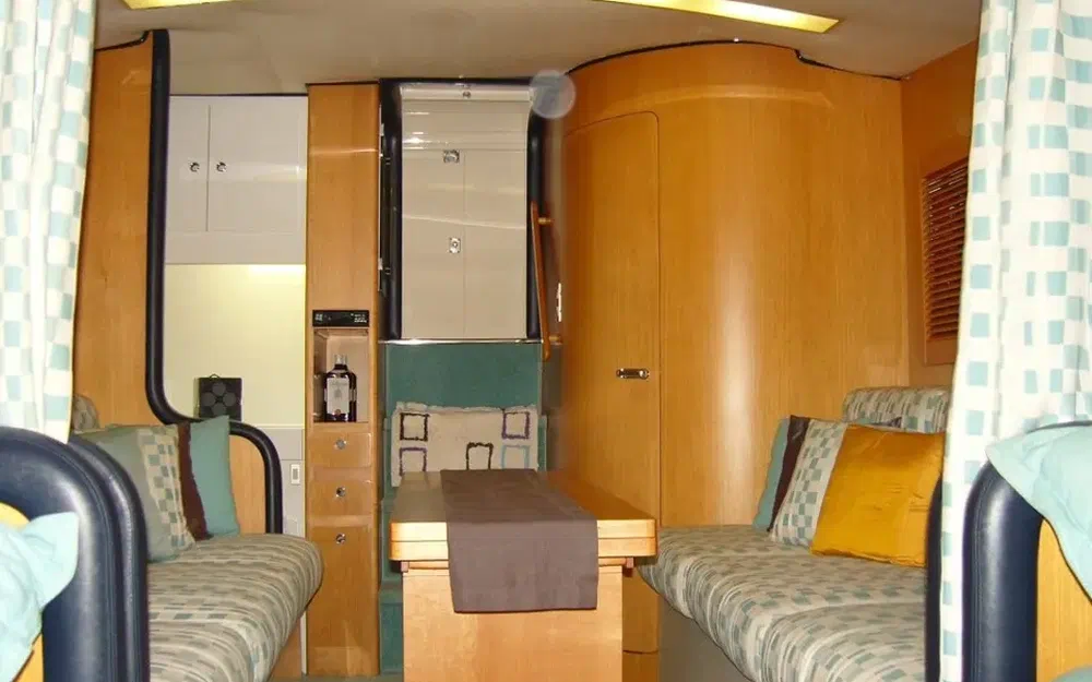 slider 10 Riva 38 Bravo