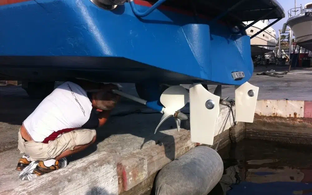 slider 12 Riva 38 Bravo