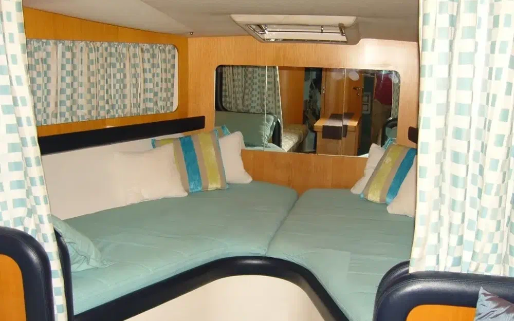 slider 5 Riva 38 Bravo