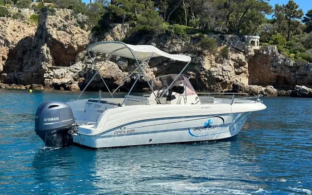 slider 0 Pacific Craft 625 Open