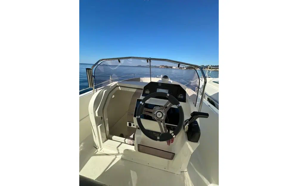 slider 7 Pacific Craft 625 Open