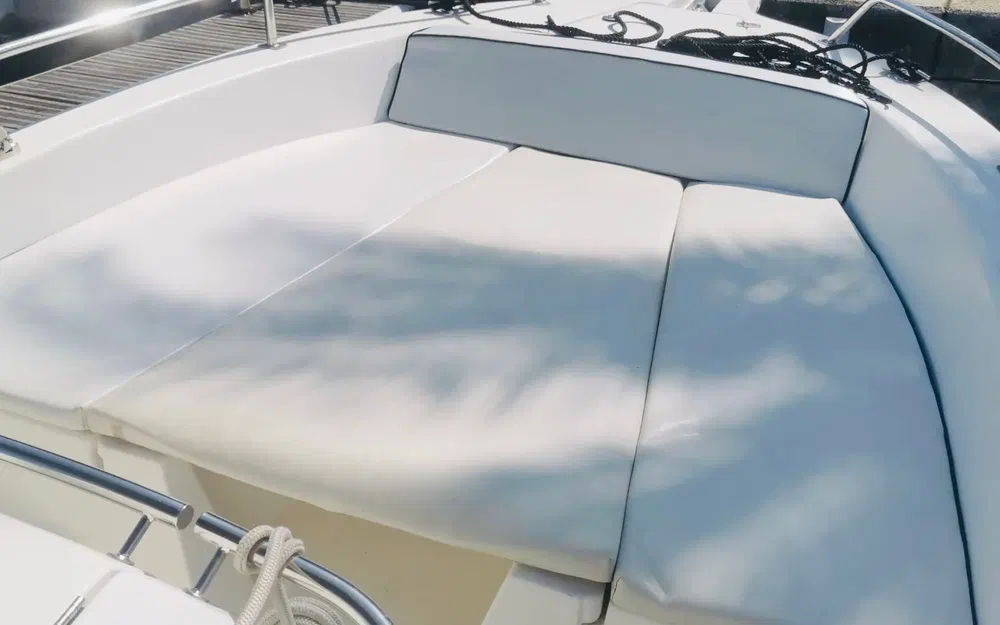 slider 3 Kelt White Shark 225