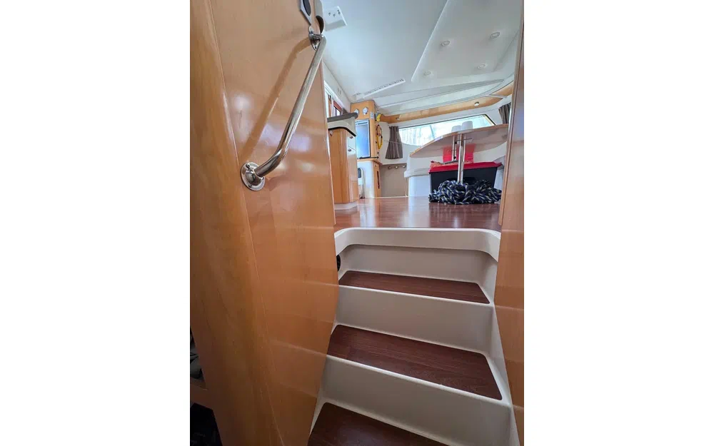 slider 15 Fountaine Pajot Orana 44