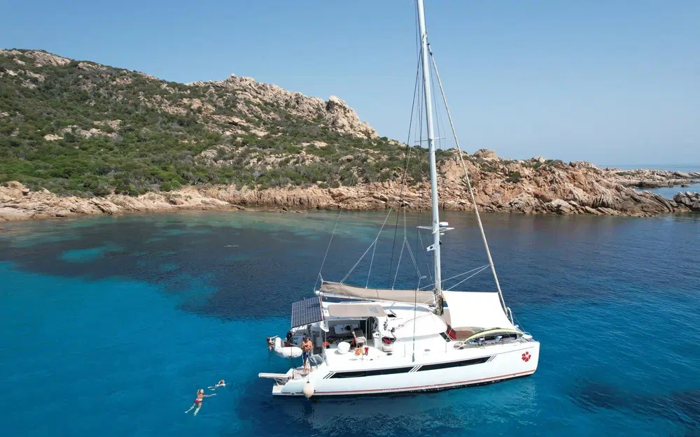 slider 0 Fountaine Pajot Orana 44