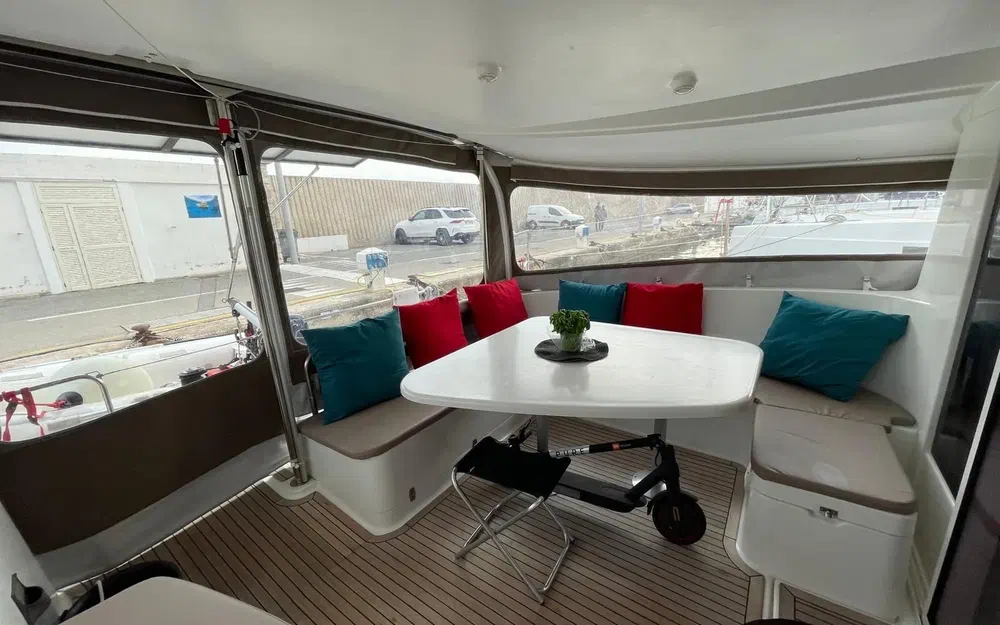 slider 9 Fountaine Pajot Orana 44
