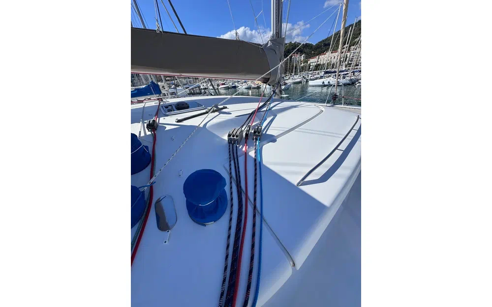 slider 8 Fountaine Pajot Orana 44