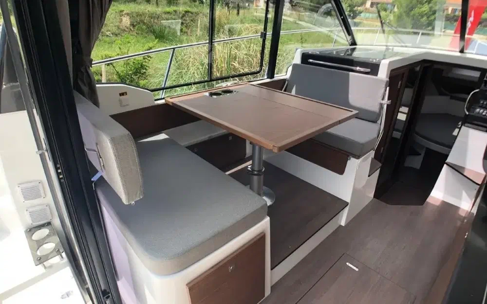 slider 6 Jeanneau Merry Fisher 1095