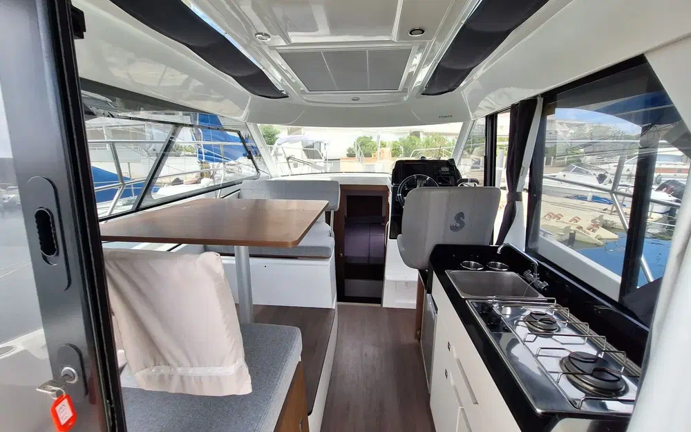 slider 2 Beneteau Antares 9 OB