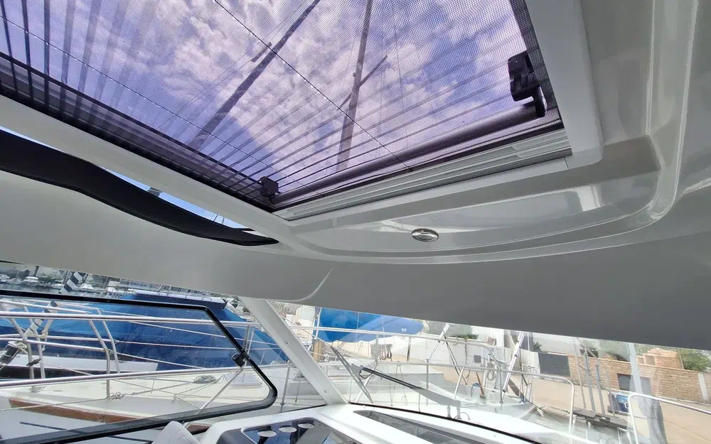 slider 6 Beneteau Antares 9 OB