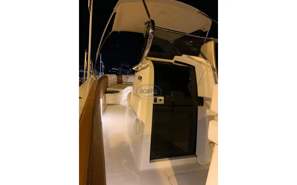 slider 10 Invictus 270 FX