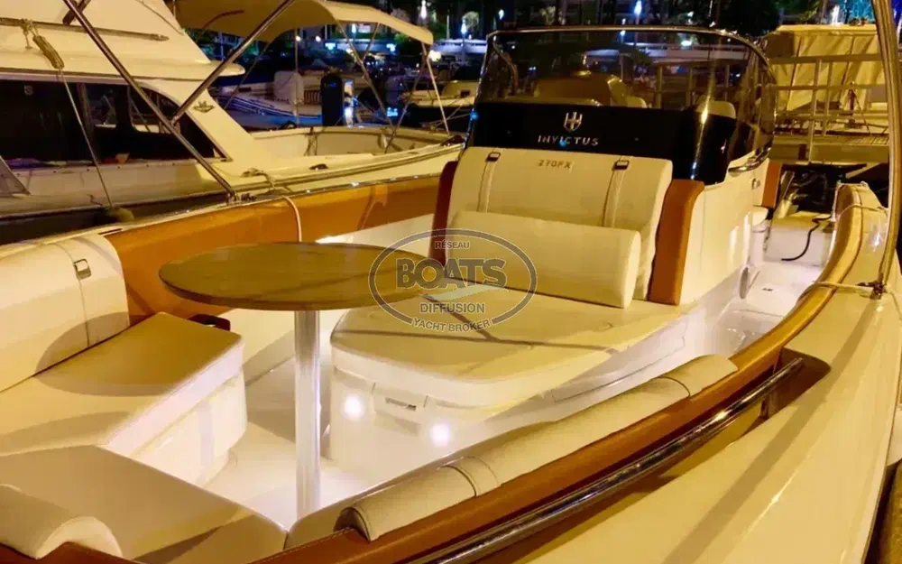 slider 12 Invictus 270 FX