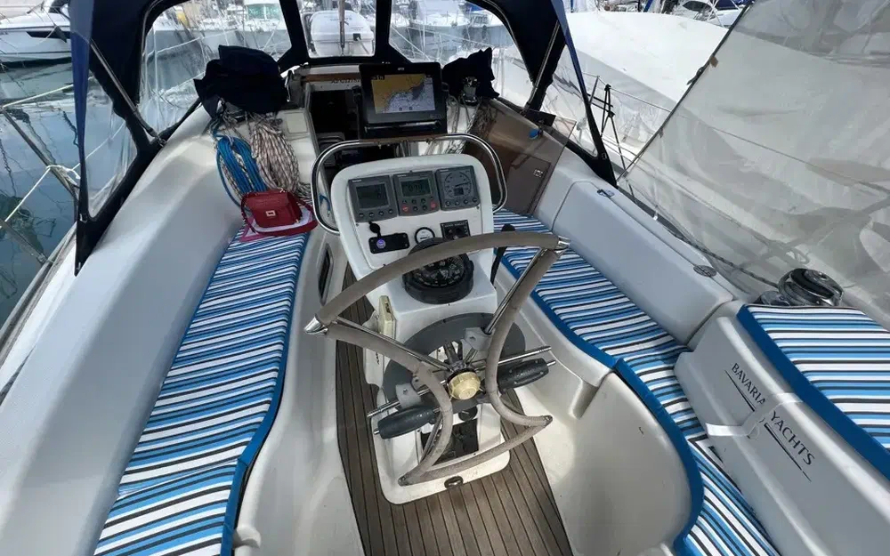 slider 3 Bavaria Cruiser 32