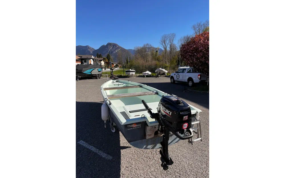 slider 2 Savoie Marine Barque