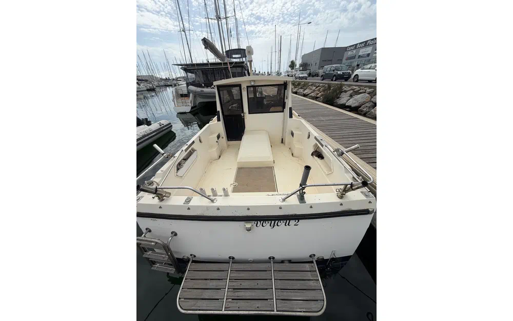 slider 1 Jeanneau Esteou 730