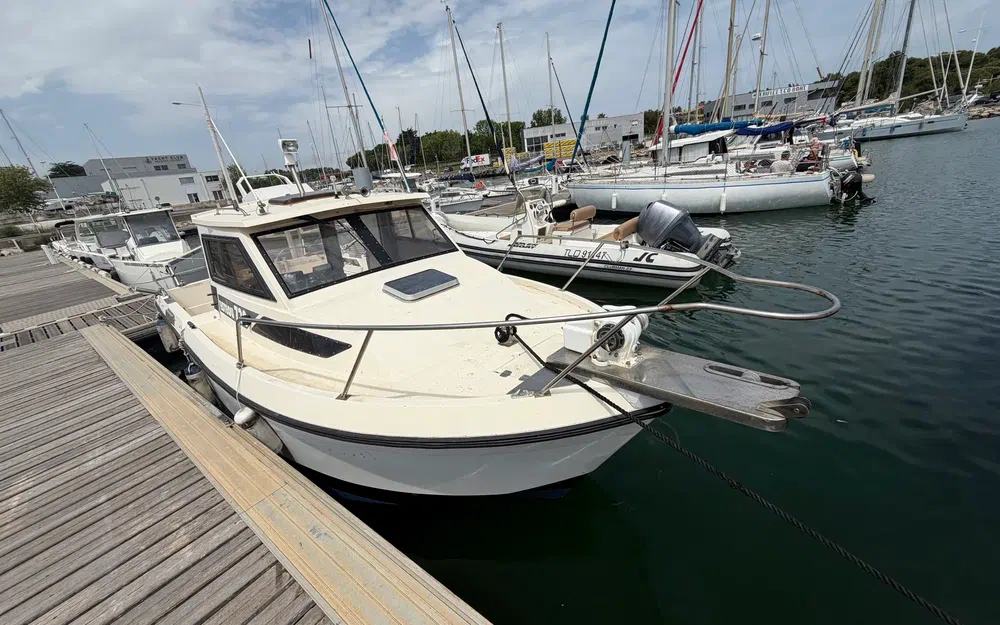 slider 2 Jeanneau Esteou 730