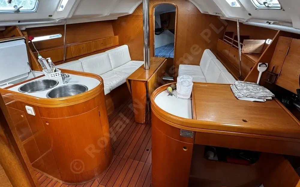 slider 11 Beneteau First 36 S7