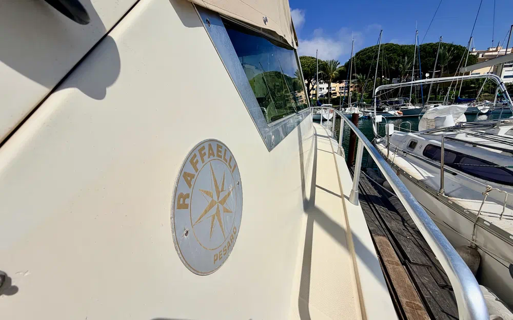 slider 7 Raffaelli Typhoon Middle Day