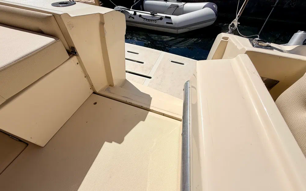 slider 3 Raffaelli Typhoon Middle Day