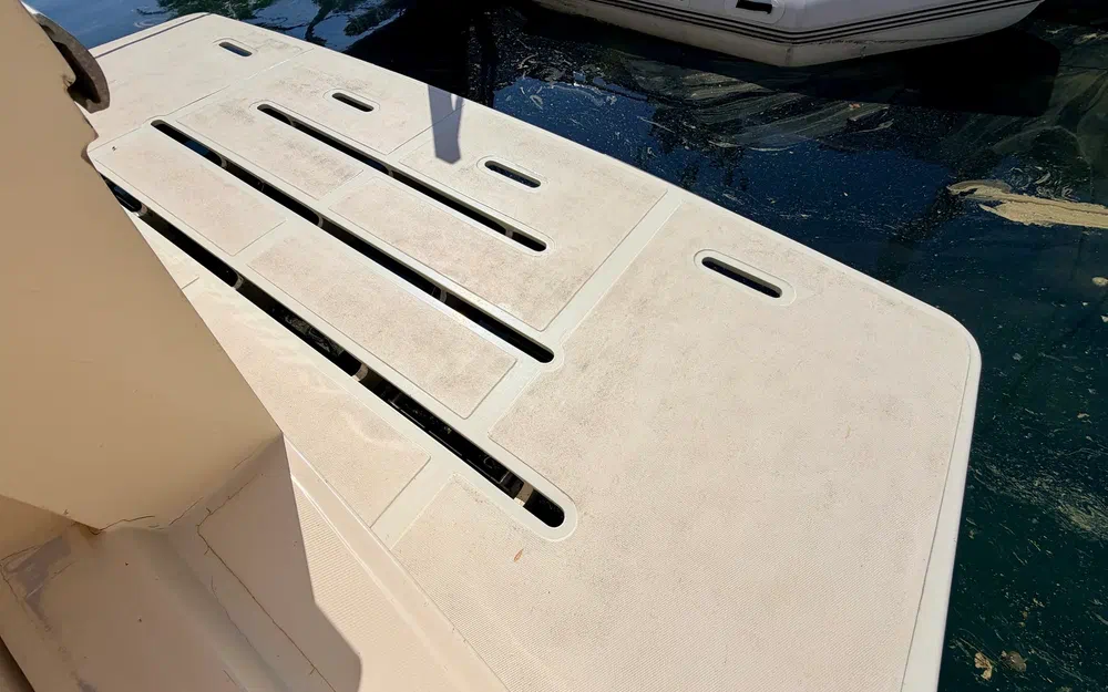 slider 2 Raffaelli Typhoon Middle Day