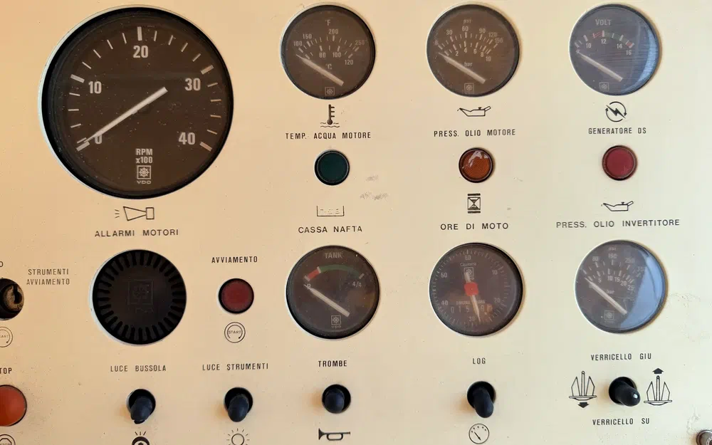 slider 19 Raffaelli Typhoon Middle Day