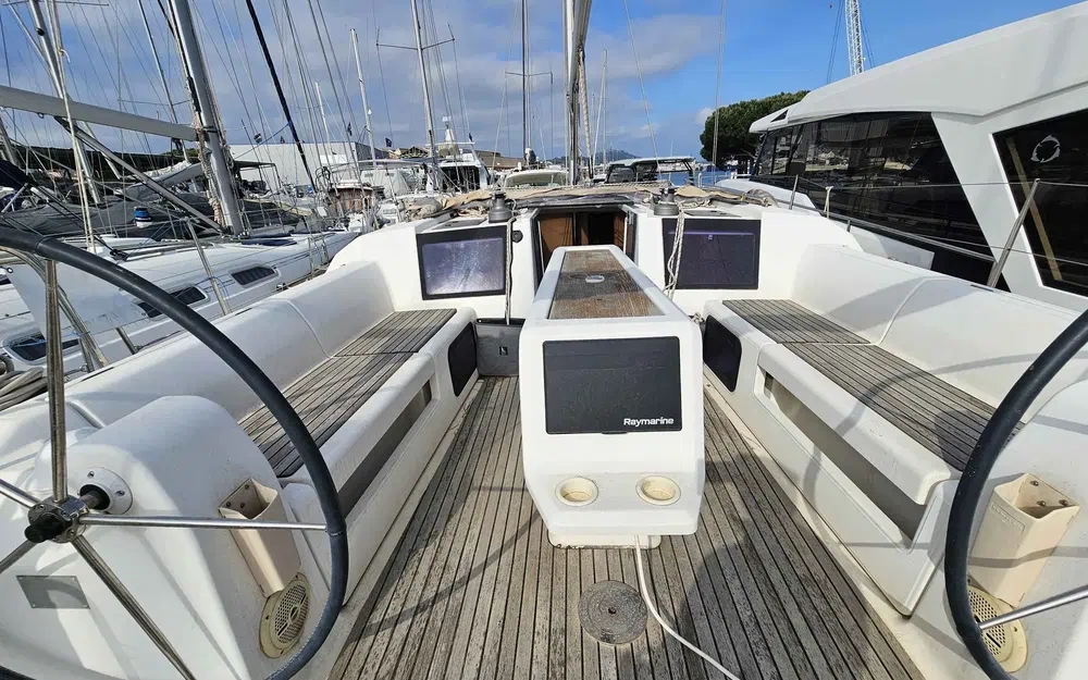 slider 13 Dufour 410 Grand Large