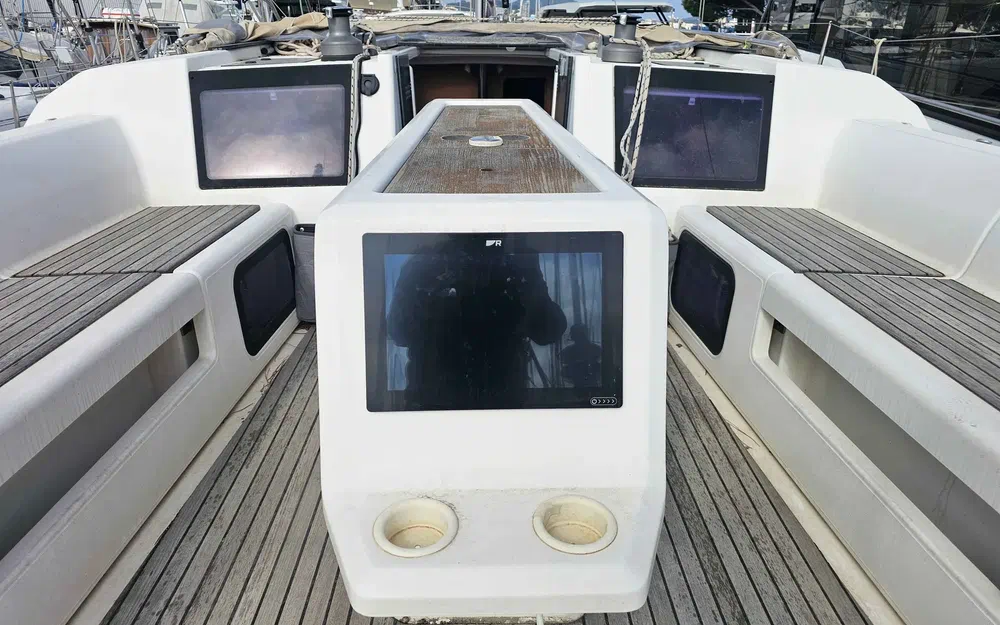 slider 8 Dufour 410 Grand Large