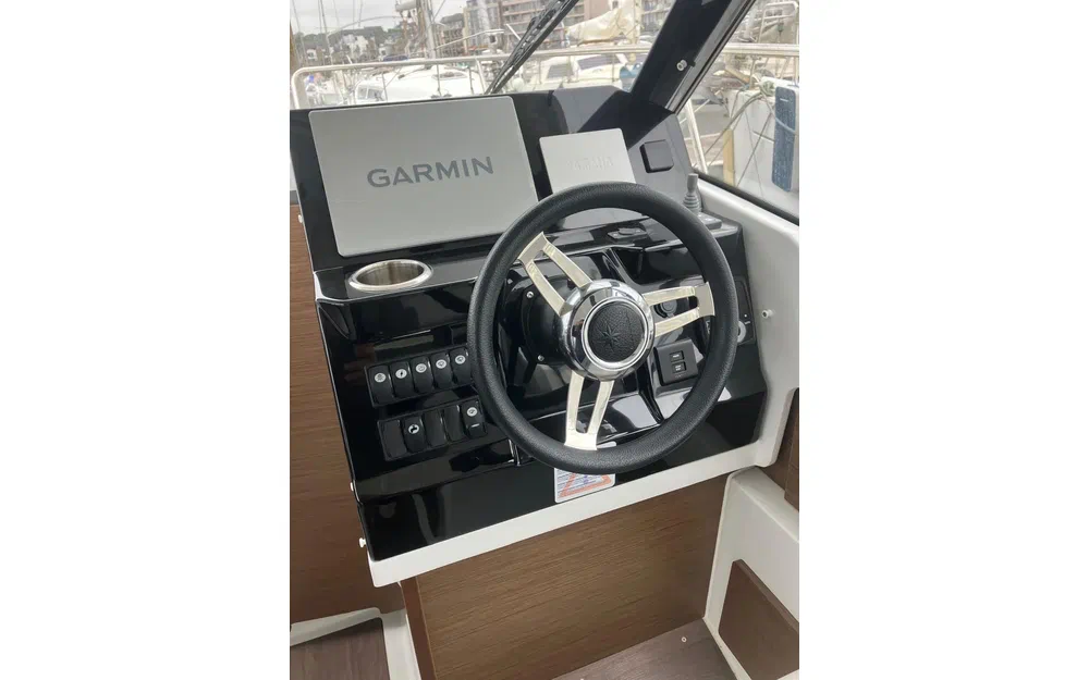 slider 11 Jeanneau Merry Fisher 795 Serie 2