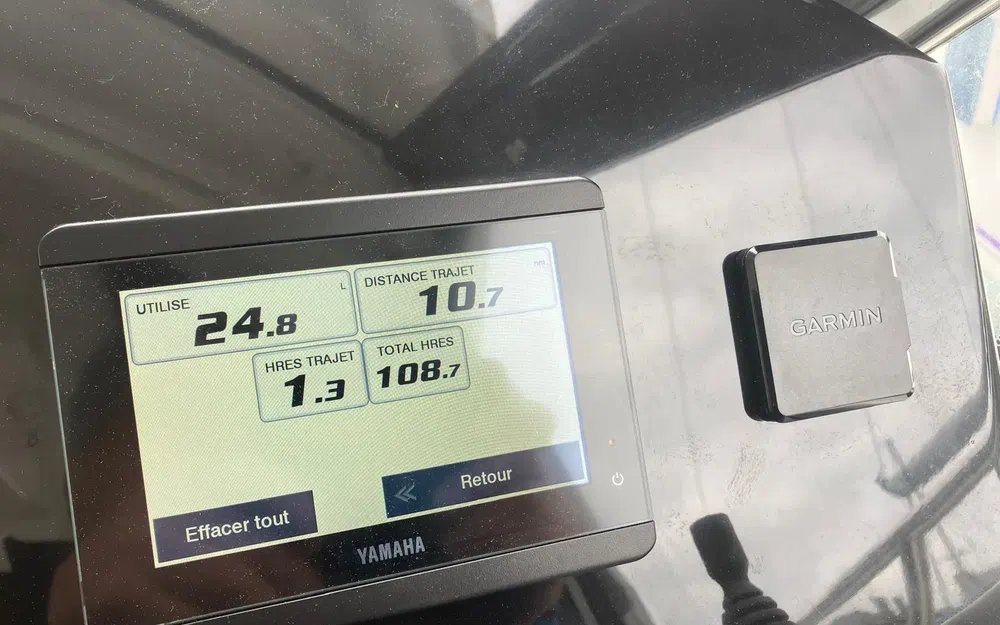 slider 6 Jeanneau Merry Fisher 795 Serie 2