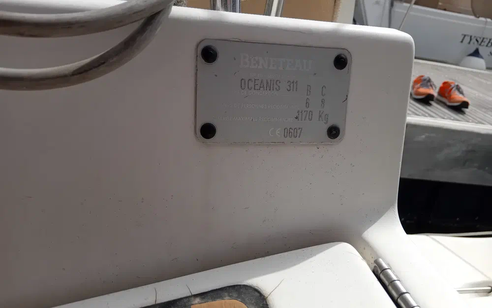 slider 1 Beneteau Oceanis 311 Clipper