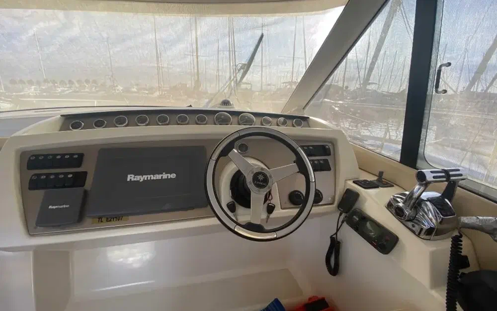 slider 11 Jeanneau Prestige 39 Fly