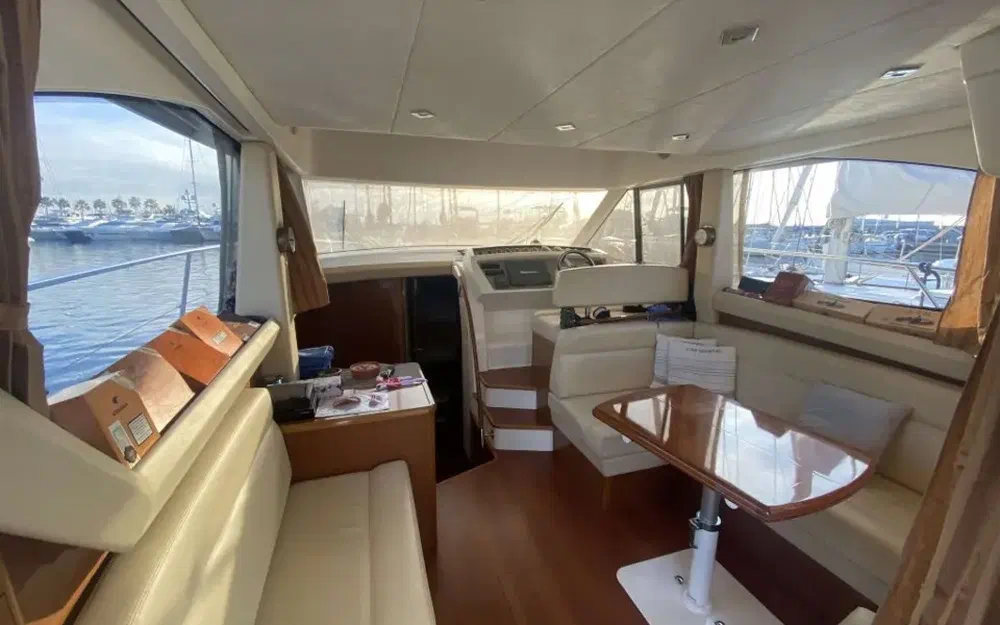 slider 8 Jeanneau Prestige 39 Fly