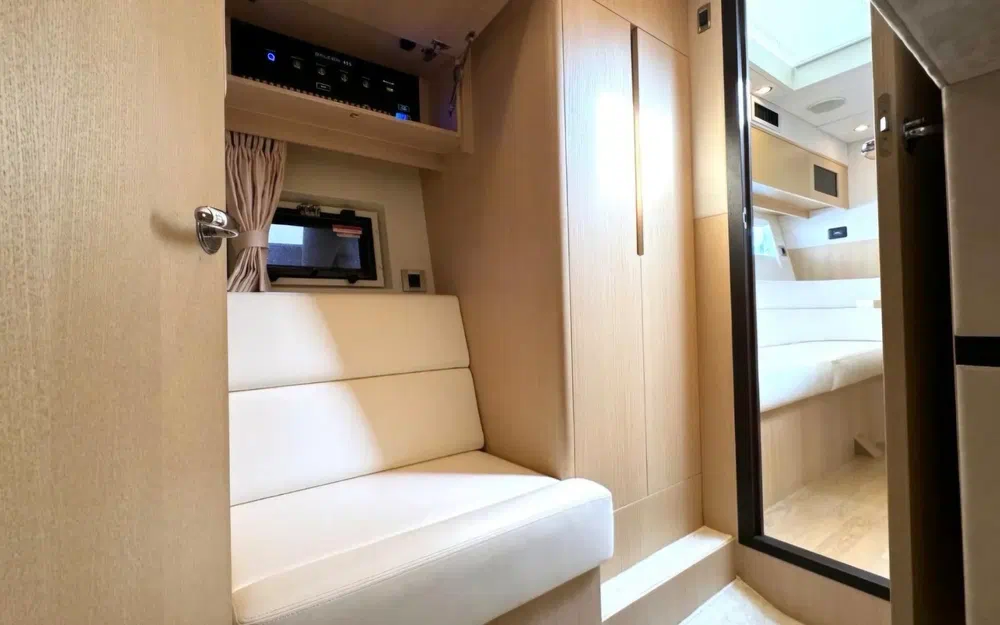 slider 6 Galeon 405 HTL