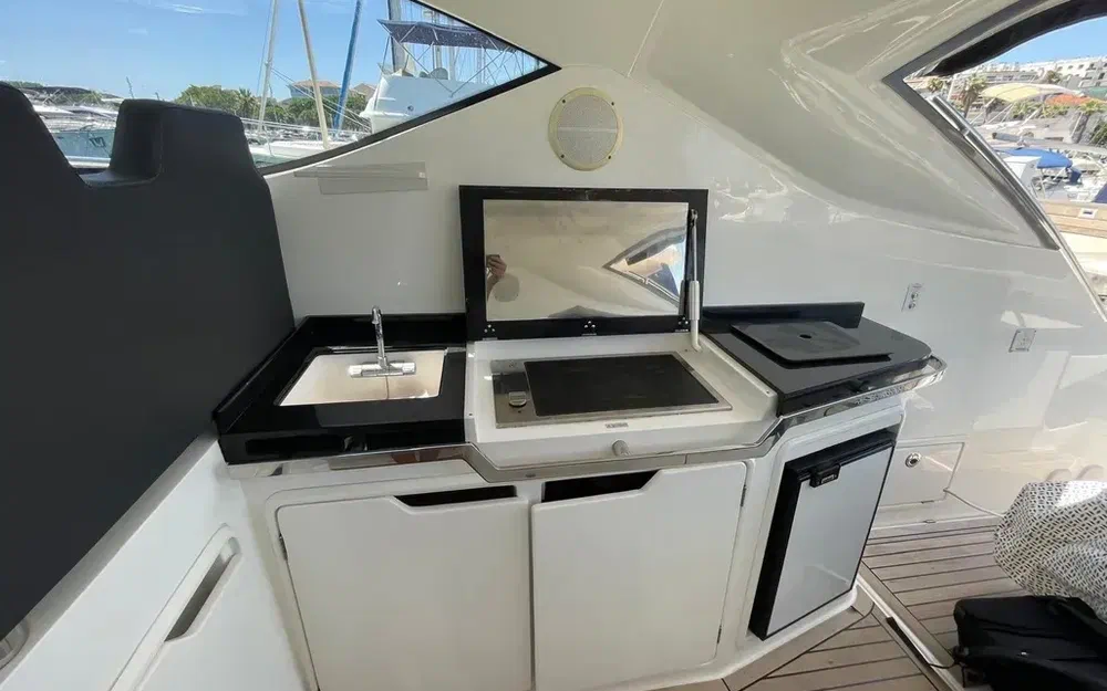 slider 8 Galeon 405 HTL