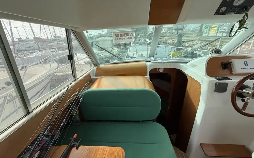 slider 2 Jeanneau Merry Fisher 805
