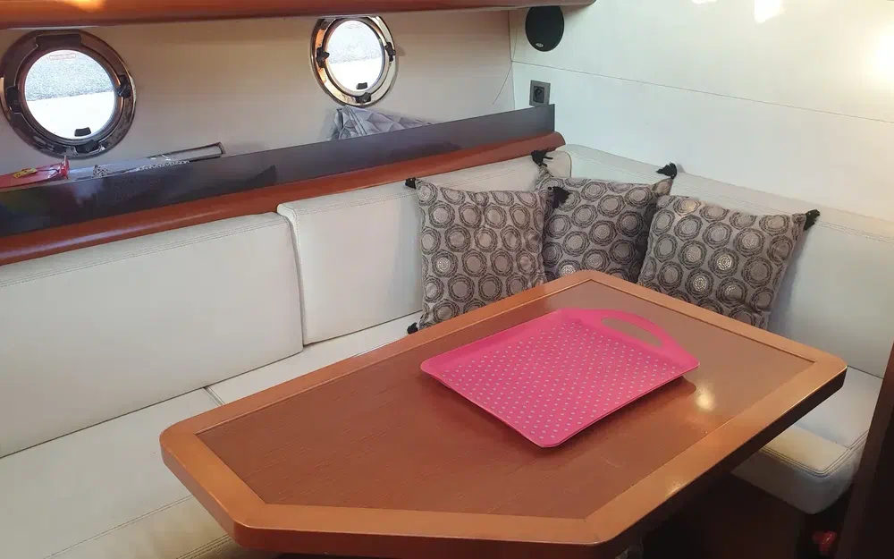 slider 12 Beneteau Flyer Gran Turismo 38