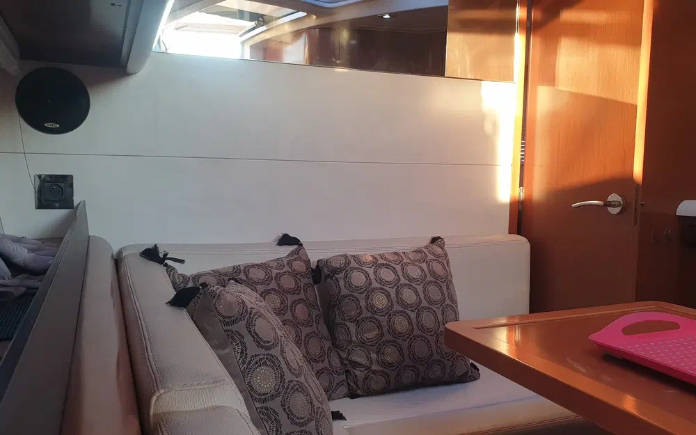 slider 13 Beneteau Flyer Gran Turismo 38