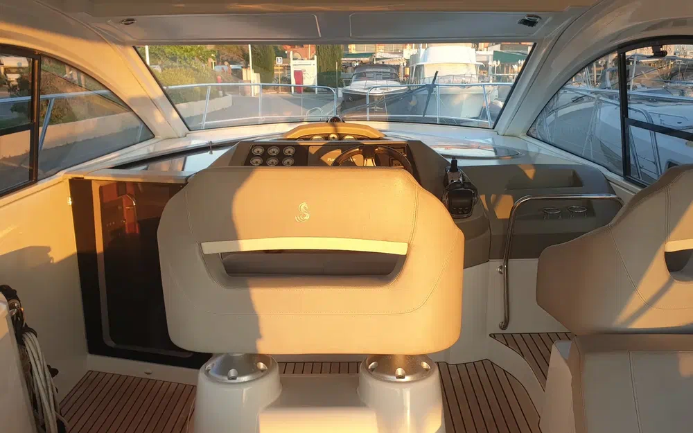 slider 14 Beneteau Flyer Gran Turismo 38