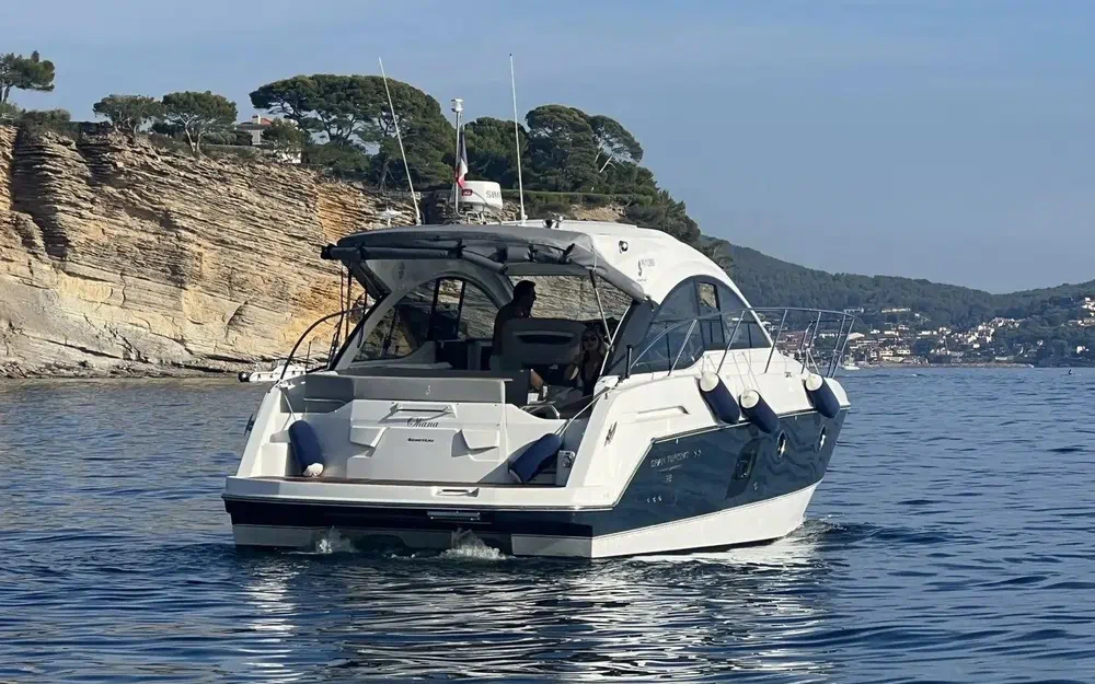 slider 1 Beneteau Flyer Gran Turismo 38