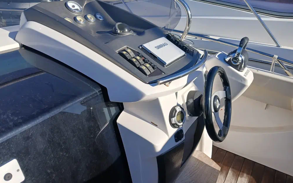 slider 4 Sessa Marine Key Largo 27