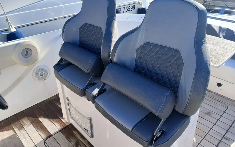 slider 5 Sessa Marine Key Largo 27