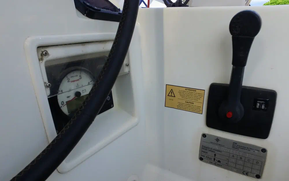 slider 13 Jeanneau Sun Odyssey 379