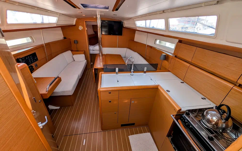 slider 16 Jeanneau Sun Odyssey 379
