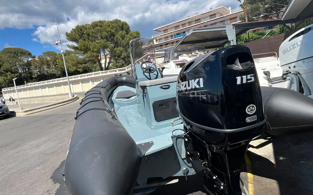 slider 10 Bombard Explorer 600