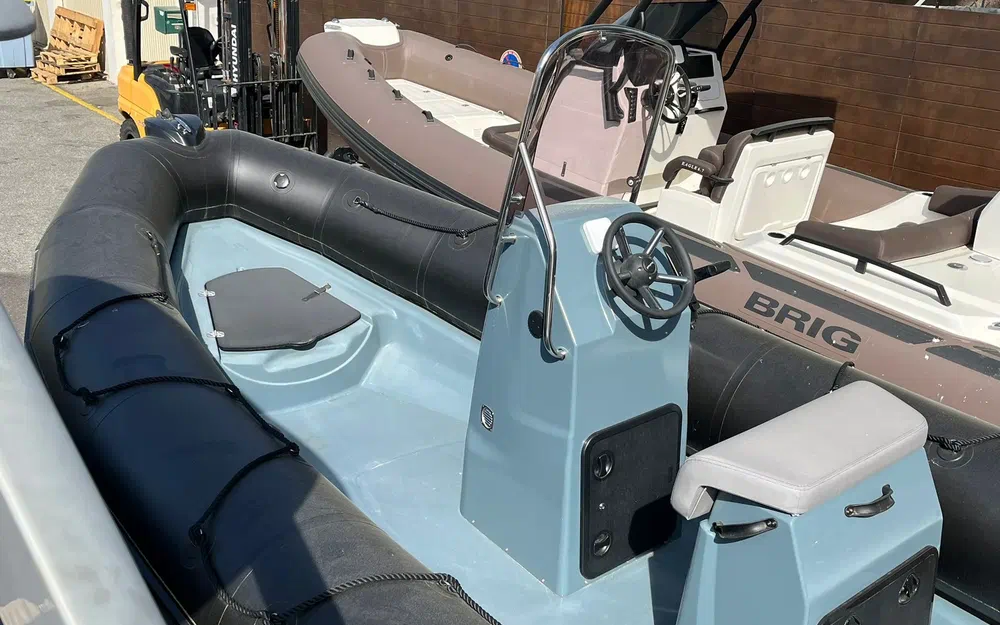 slider 10 Bombard Explorer 600