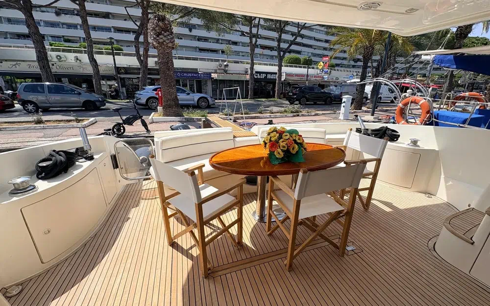 slider 4 Azimut 62
