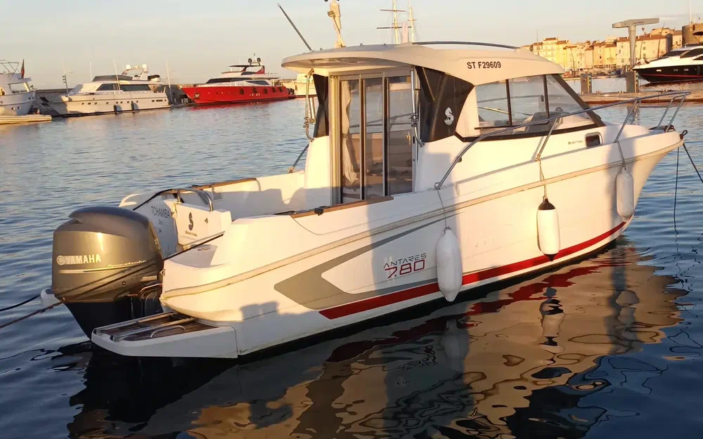 slider 0 Beneteau Antares 7.80
