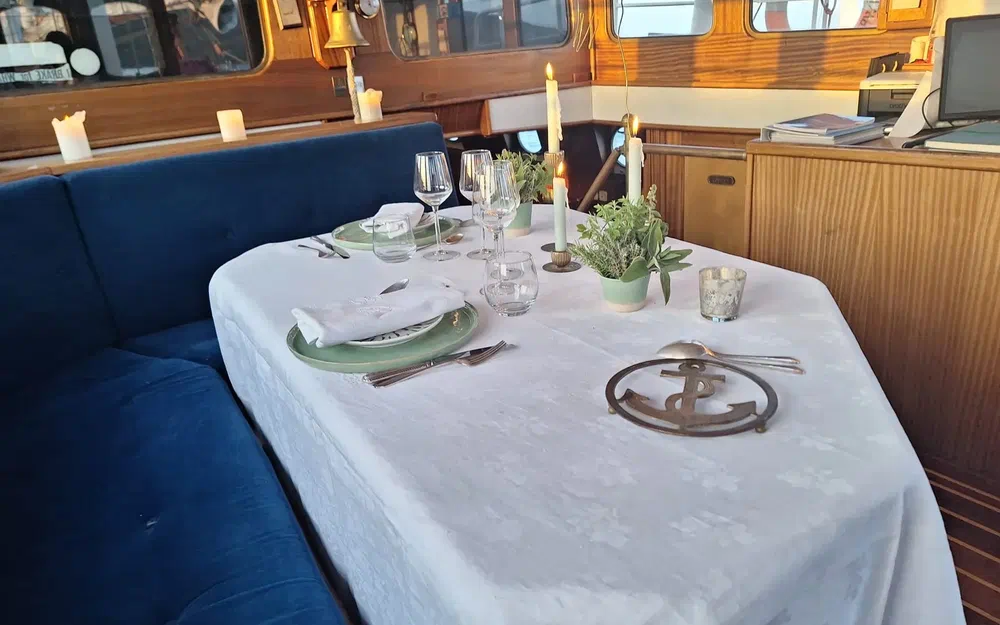 slider 7 Classic Yacht Maliclaire