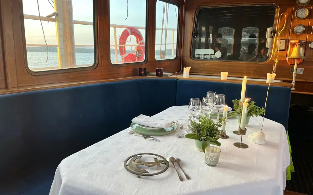 slider 8 Classic Yacht Maliclaire