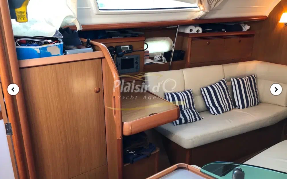 slider 10 Jeanneau Sun Odyssey 35 Legend